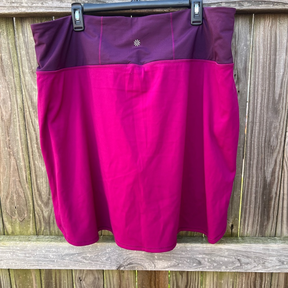 Athleta Women’s Magenta Athletic Skort with Zipper Pockets - Picture 6 of 13